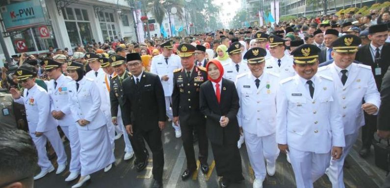 Kepala Daerah Lakukan “Historical Walk” Sebelum Dilantik Ridwan Kamil