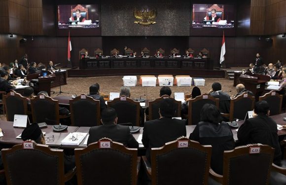 Sidang Mahkamah Konstitusi: Tiga Belas Kepala Daerah Soroti Jadwal Pilkada 2024