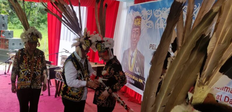 Tjandra Limanjaya Dihormati Masyarakat Dayak, Penghargaan Ini Jadi Buktinya